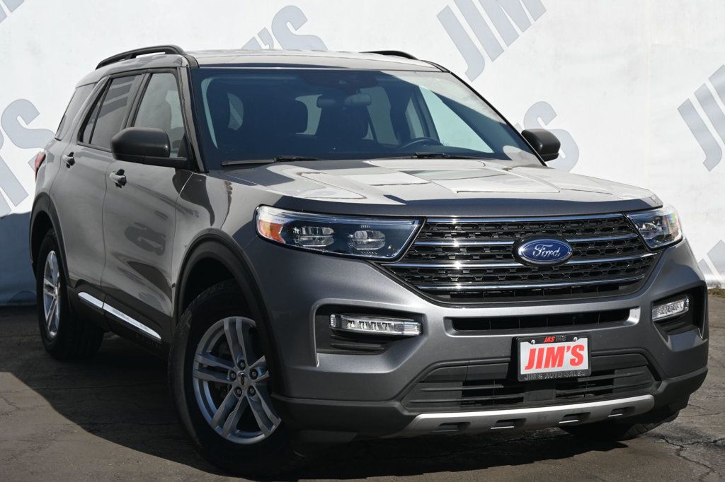 2022 Ford Explorer XLT photo 3