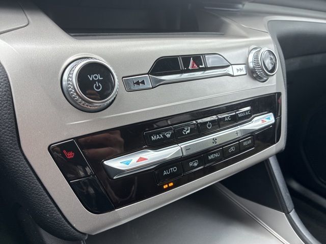 2022 Ford Explorer XLT RWD - 22982634 - 31