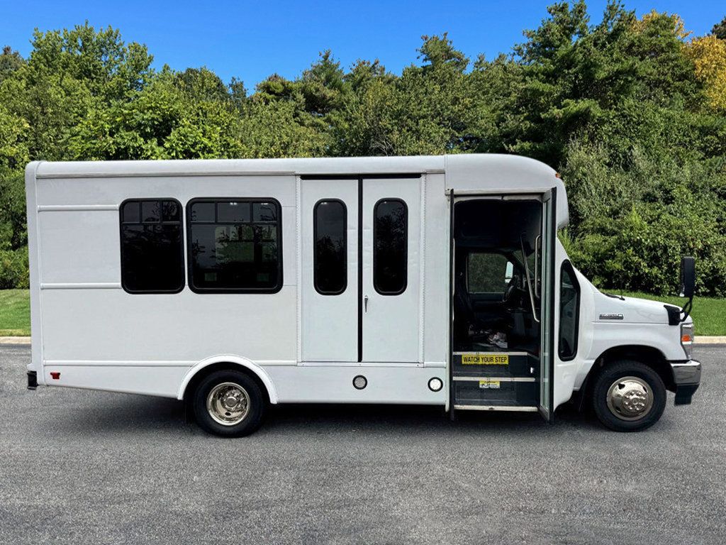 2022 Ford E-350 Cutaway Non-CDL Wheelchair Shuttle Bus For Adults Seniors Church & Handicapped Transportation - 22917747 - 15