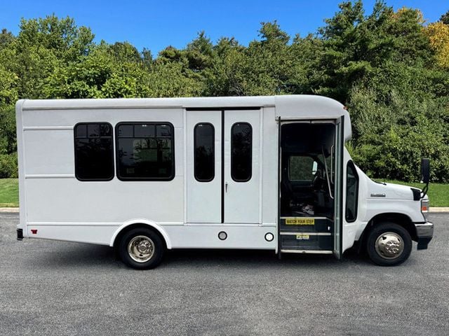 2022 Ford E-350 Non-CDL Wheelchair Shuttle Bus Reconditioned For Adults Seniors Church & Handicapped Transportation - 22917747 - 15