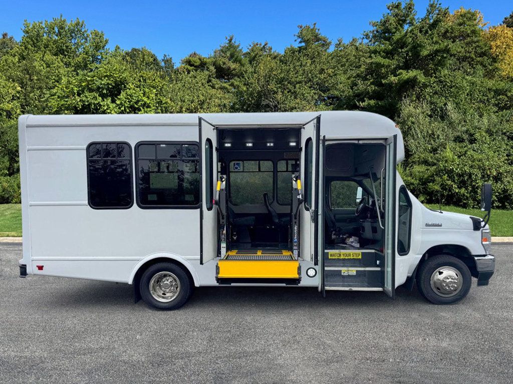 2022 Ford E-350 Non-CDL Wheelchair Shuttle Bus Reconditioned For Adults Seniors Church & Handicapped Transportation - 22917747 - 16