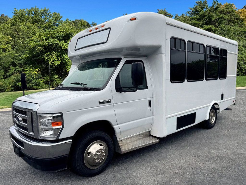 2022 Ford E-350 Non-CDL Wheelchair Shuttle Bus Reconditioned For Adults Seniors Church & Handicapped Transportation - 22917747 - 2