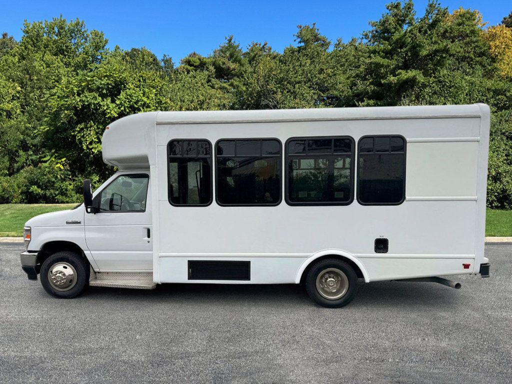 2022 Ford E-350 Non-CDL Wheelchair Shuttle Bus Reconditioned For Adults Seniors Church & Handicapped Transportation - 22917747 - 3