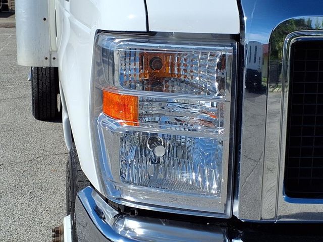 2022 Ford E-Series Cutaway 14' Box Van w/Liftgate - 22895515 - 1