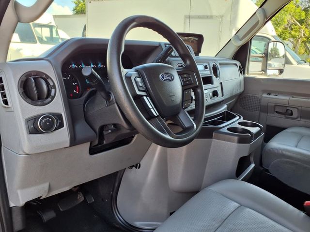 2022 Ford E-Series Cutaway 14' Box Van w/Liftgate - 22895515 - 22