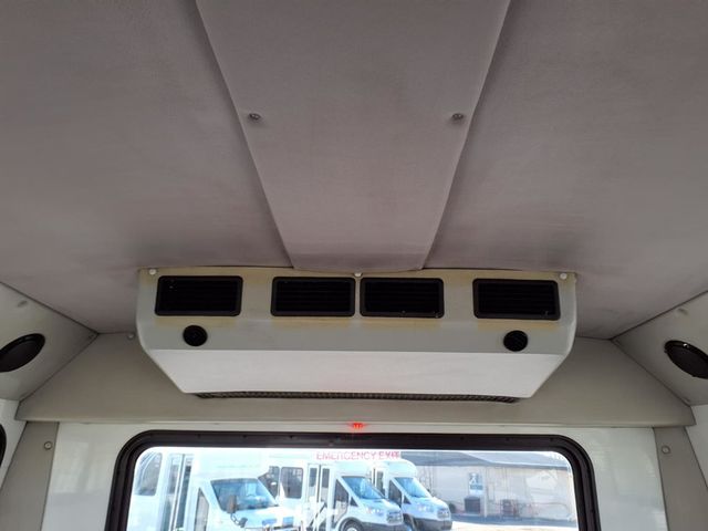 2022 Ford E-Series Cutaway 26 Passenger Shuttle Bus - 22976801 - 16
