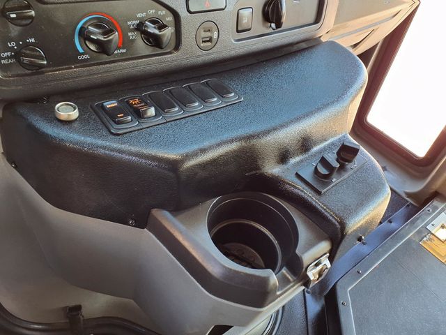 2022 Ford E-Series Cutaway 26 Passenger Shuttle Bus - 22976801 - 23
