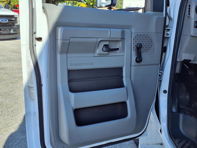 2022 Ford E-Series Cutaway 26 Passenger Shuttle Bus - 22976801 - 25