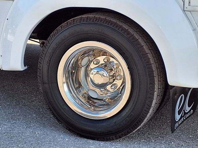 2022 Ford E-Series Cutaway 26 Passenger Shuttle Bus - 22976801 - 41