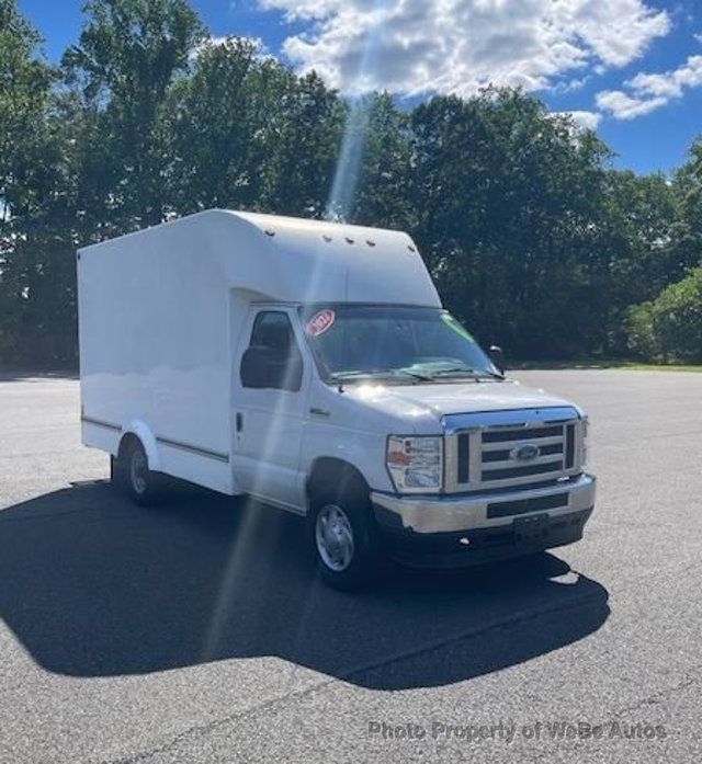 2022 Ford E-Series Cutaway Box Trucks - 23008601 - 1