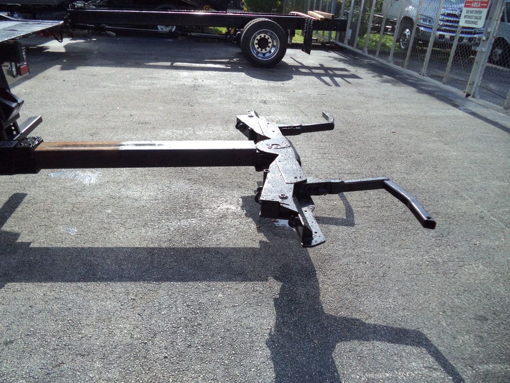 2022 Ford F600 w/ CENTURY 19.5ft  LCG w/ Auto Grid Rollback - 23022618 - 31