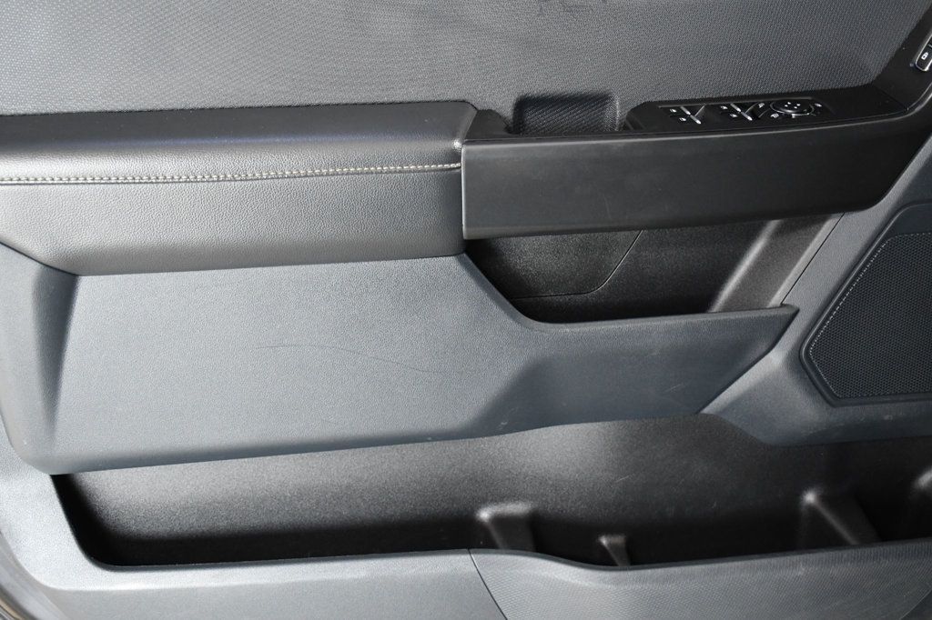 2022 Ford F-150 2022 Ford F150 4WD V8 SuperCrew 5.0L XL  - 22982091 - 8