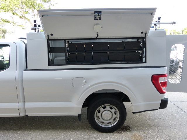 2022 Ford F-150 5.0L V8 GAS*"KNAPHEIDE" TOPPER WITH DUAL DROP-DOWN LADDER RACK!! - 23082870 - 18