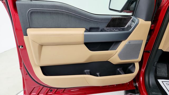 2022 Ford F-150 LARIAT 4WD SuperCrew 5.5' Box with Chrome Appearance, 501A & V8 - 22948638 - 9