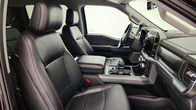 2022 Ford F-150 LARIAT 4WD SuperCrew 5.5' Box w/ PowerBoost Hybrid & FX4 - 23060930 - 22