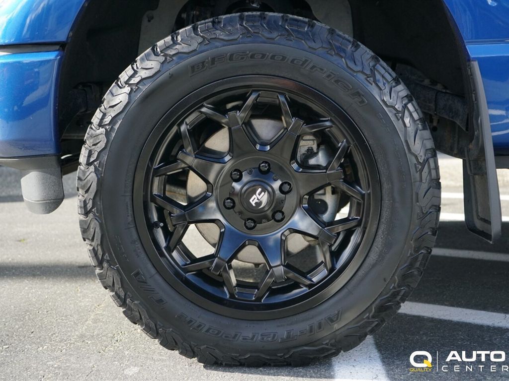 2022 Ford F-150 LARIAT 4WD SuperCrew 6.5' Box - 22983728 - 9