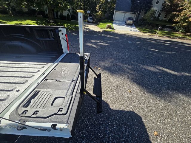 2022 Ford F-150 LARIAT 4WD SuperCrew 6.5' Box - 23097238 - 22