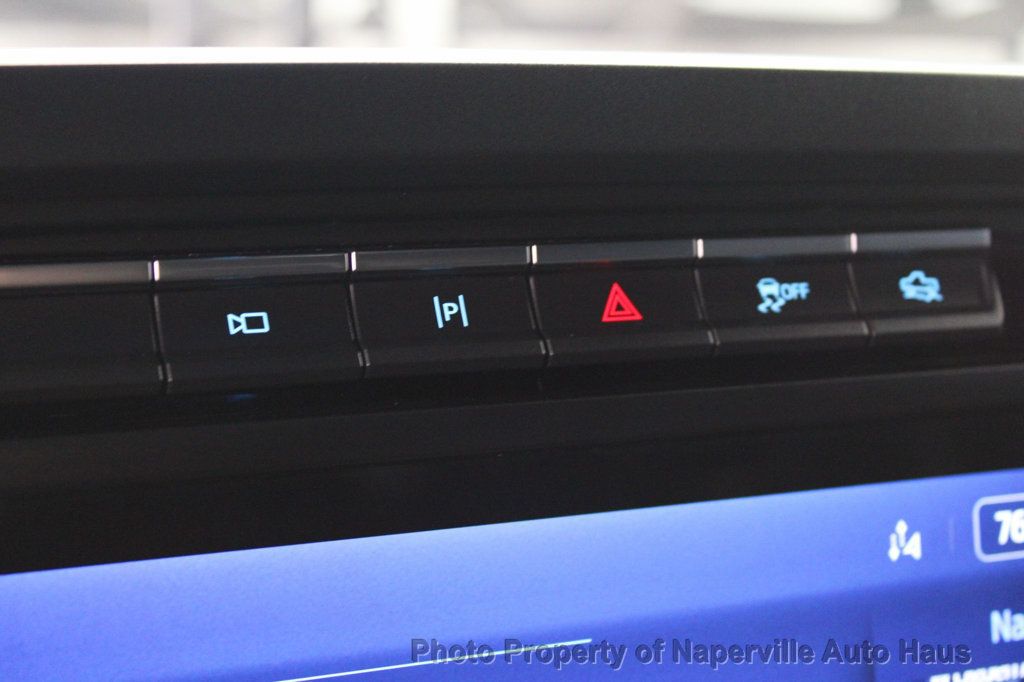 2022 Ford F-150 Raptor photo 25