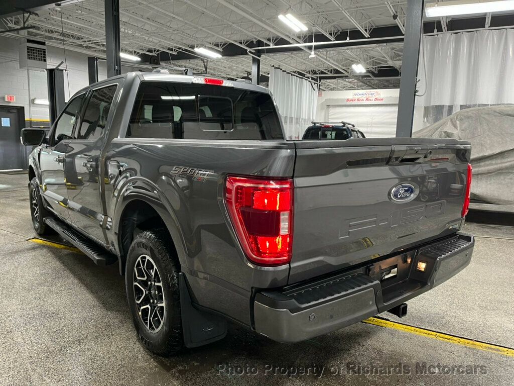 2022 Ford F-150 XLT 4WD SuperCrew 5.5' Box - 22763742 - 10