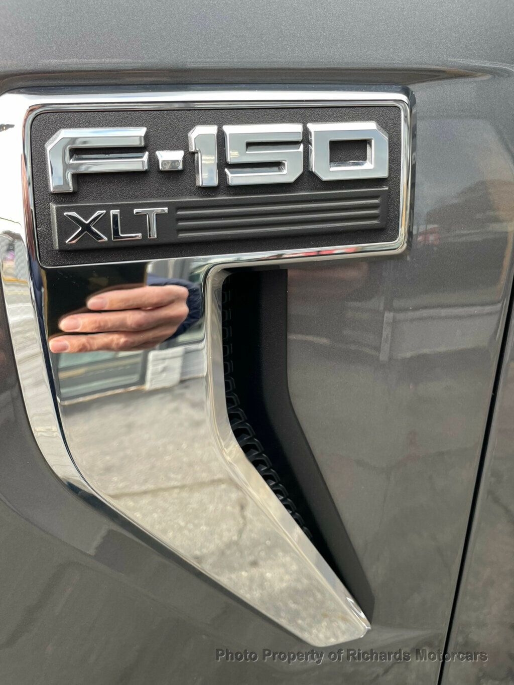 2022 Ford F-150 XLT 4WD SuperCrew 5.5' Box - 22939211 - 9