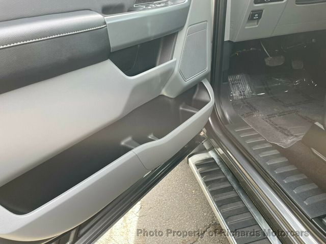 2022 Ford F-150 XLT 4WD SuperCrew 5.5' Box - 22939211 - 10