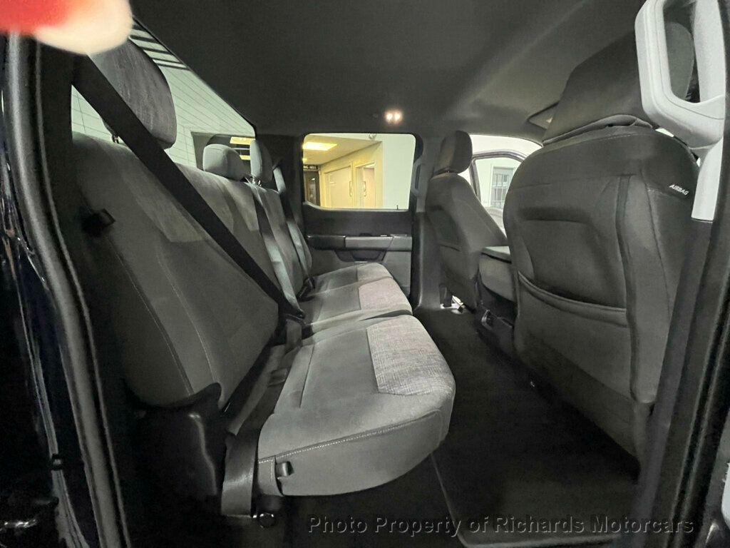 2022 Ford F-150 XLT 4WD SuperCrew 5.5' Box - 22942660 - 17