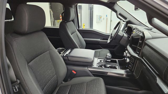 2022 Ford F-150 XLT 4WD SuperCrew 5.5' Box with Equipment 302A & 2.7L EcoBoost - 22941001 - 19