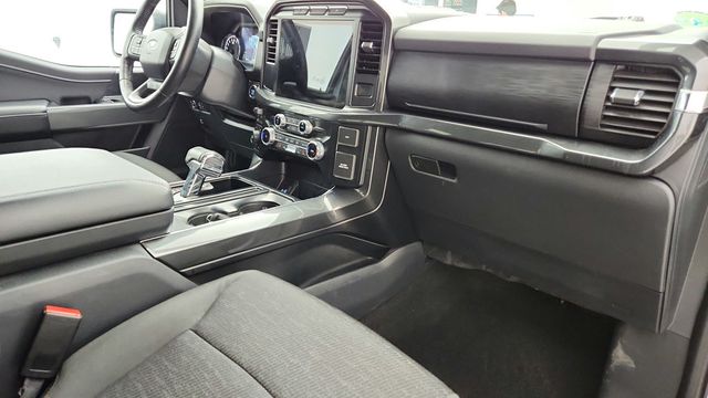 2022 Ford F-150 XLT 4WD SuperCrew 5.5' Box with Equipment 302A & 2.7L EcoBoost - 22941001 - 20