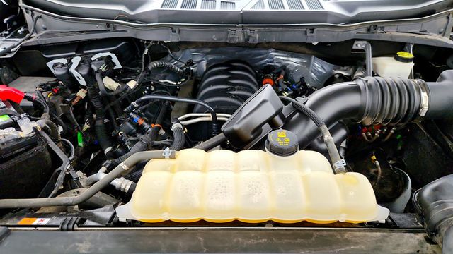 2022 Ford F-150 XLT 4WD SuperCrew 5.5' Box w/ ROUSH Upgrades, Equipment 302 & V8 - 22958860 - 26