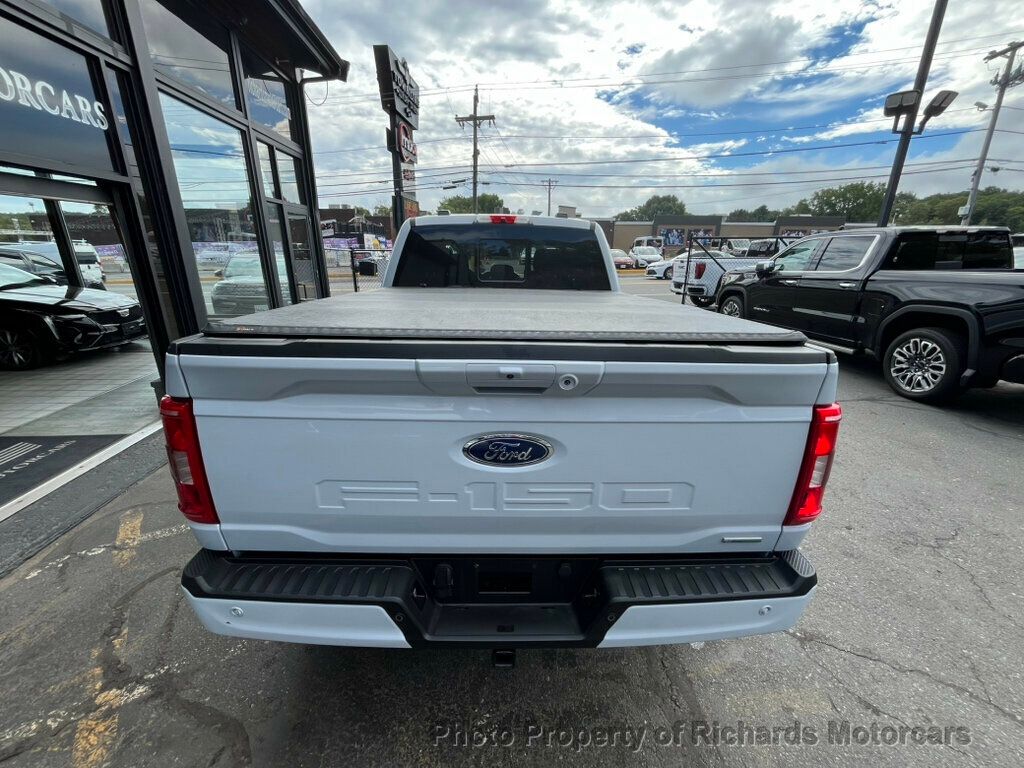 2022 Ford F-150 XLT photo 5