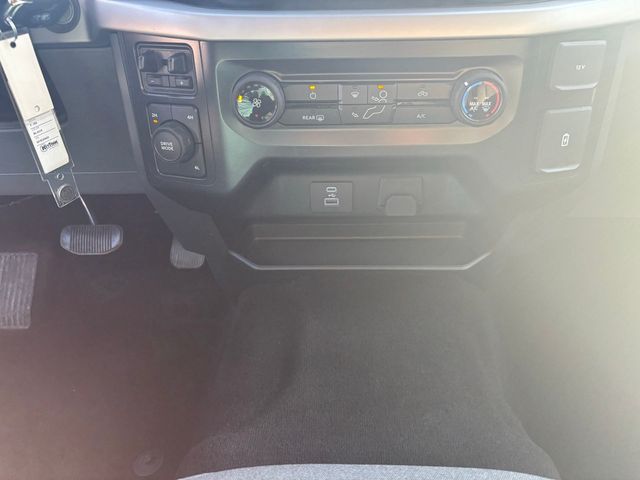 2022 Ford F-150 XLT 4WD SuperCrew 6.5' Box with XTR & Trailer Tow Packages - 22914507 - 12