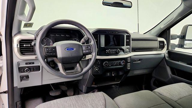 2022 Ford F-150 XLT 4WD SuperCrew 6.5' Box w/ Trailer Tow Package - 23047985 - 11