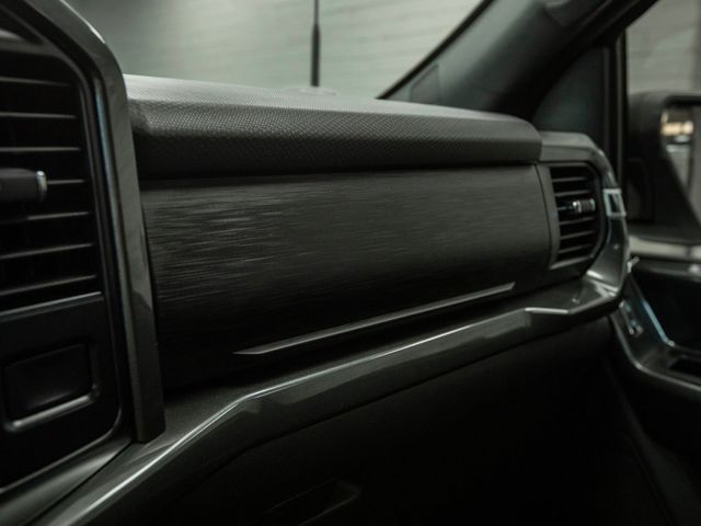 2022 Ford F-150 XLT 4WD SuperCrew Black Widow - 22968910 - 30