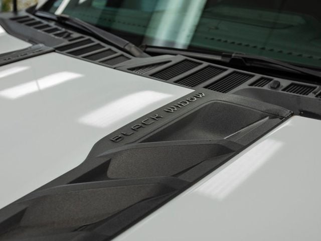 2022 Ford F-150 XLT 4WD SuperCrew Black Widow - 22968910 - 6