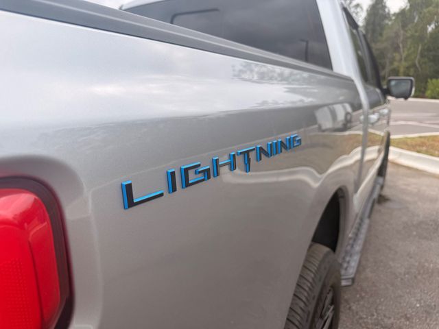 2022 Ford F-150 Lightning LARIAT 4WD SuperCrew 5.5' Box - 23087450 - 18