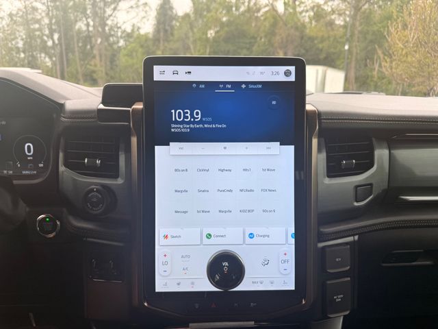 2022 Ford F-150 Lightning LARIAT 4WD SuperCrew 5.5' Box - 23087450 - 3
