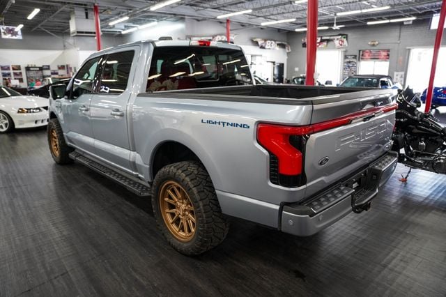 2022 Ford F-150 Lightning LARIAT 4WD SuperCrew 5.5' Box - 23084034 - 2