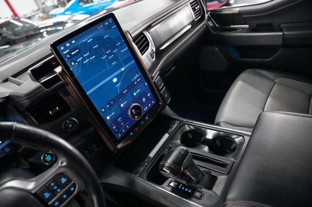 2022 Ford F-150 Lightning LARIAT 4WD SuperCrew 5.5' Box - 23084034 - 6