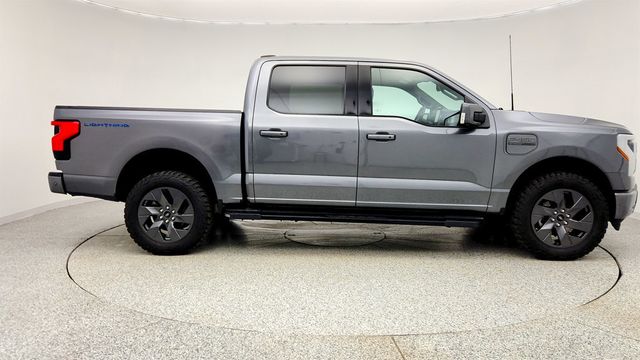 2022 Ford F-150 Lightning LARIAT 4WD SuperCrew 5.5' Box w/ Co-Pilot360 Active 2.0 - 22998254 - 3
