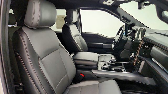 2022 Ford F-150 Lightning LARIAT 4WD SuperCrew 5.5' Box w/ Co-Pilot360 Active 2.0 - 23035695 - 23
