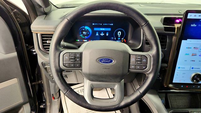 2022 Ford F-150 Lightning LARIAT 4WD SuperCrew 5.5' Box w/ Equipment 511A (320 mile-range) - 22973257 - 11