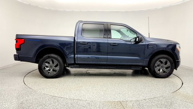 2022 Ford F-150 Lightning LARIAT 4WD SuperCrew 5.5' Box w/ Equipment 511A (320 mile-range) - 22973257 - 3