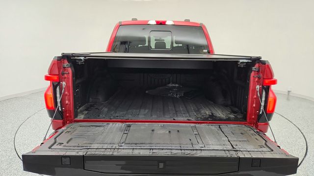 2022 Ford F-150 Lightning LARIAT 4WD SuperCrew 5.5' Box with Retractable Tonneau Box Cover - 22953594 - 20