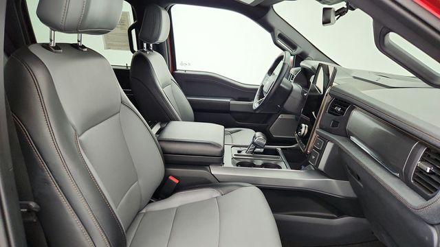 2022 Ford F-150 Lightning LARIAT 4WD SuperCrew 5.5' Box with Retractable Tonneau Box Cover - 22953594 - 22