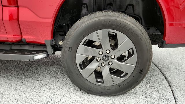 2022 Ford F-150 Lightning LARIAT 4WD SuperCrew 5.5' Box with Retractable Tonneau Box Cover - 22953594 - 8