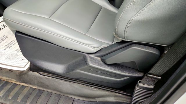 2022 Ford F-150 Lightning Pro 4WD SuperCrew 5.5' Box - 23019091 - 10