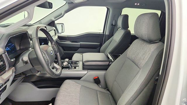 2022 Ford F-150 Lightning XLT 4WD SuperCrew 5.5' Box - 23022925 - 20