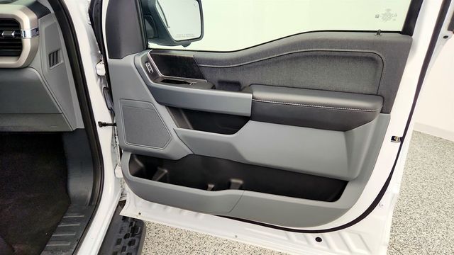 2022 Ford F-150 Lightning XLT 4WD SuperCrew 5.5' Box - 23022925 - 26