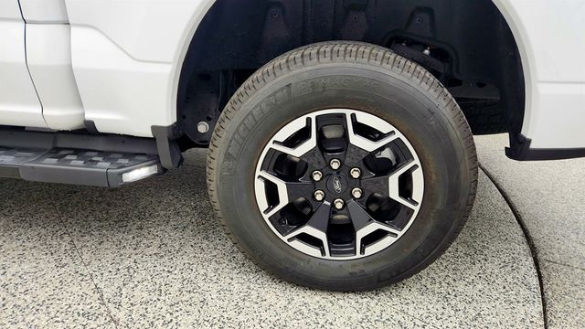 2022 Ford F-150 Lightning XLT 4WD SuperCrew 5.5' Box - 23022925 - 8