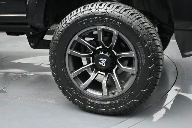 2022 Ford F-250SD Lariat - 23058392 - 22
